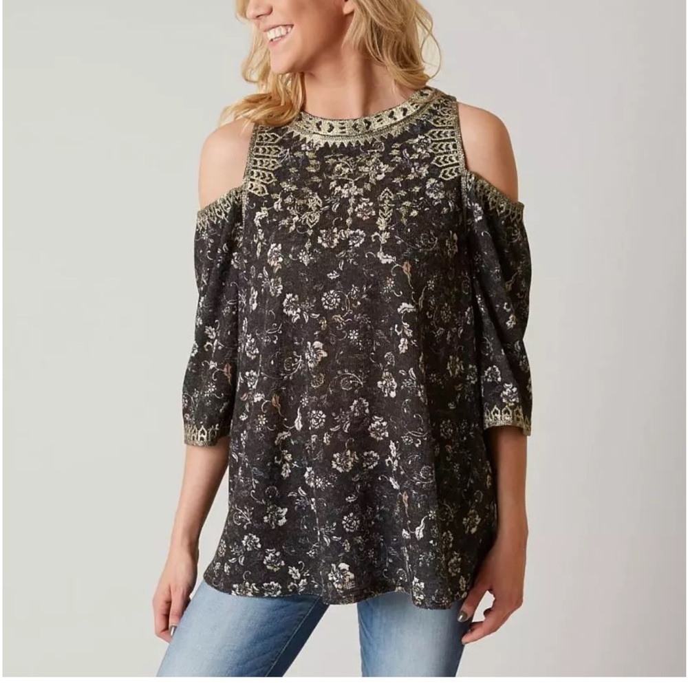 BKE Boutique Floral Top Black Multi